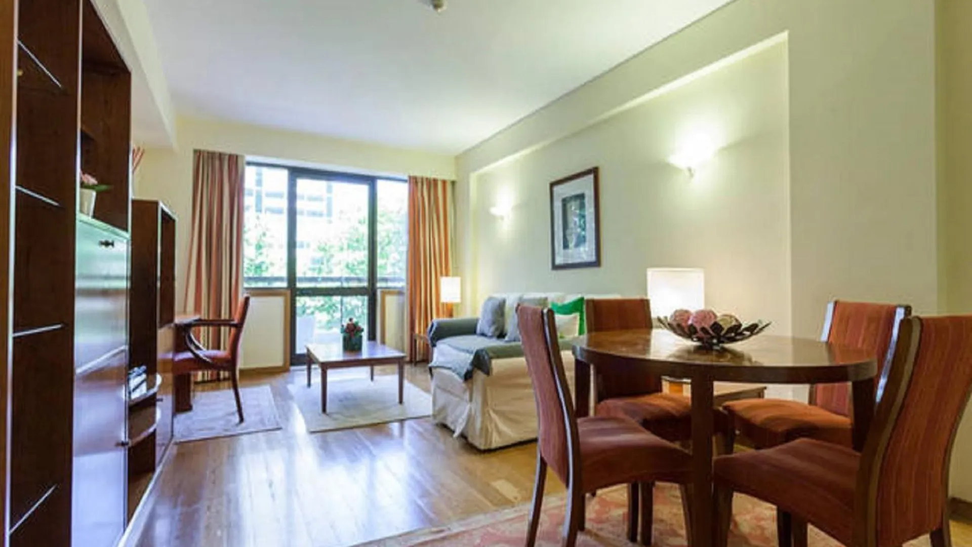 Stay In The Heart Of Lisbon-Altis Suites Hotel