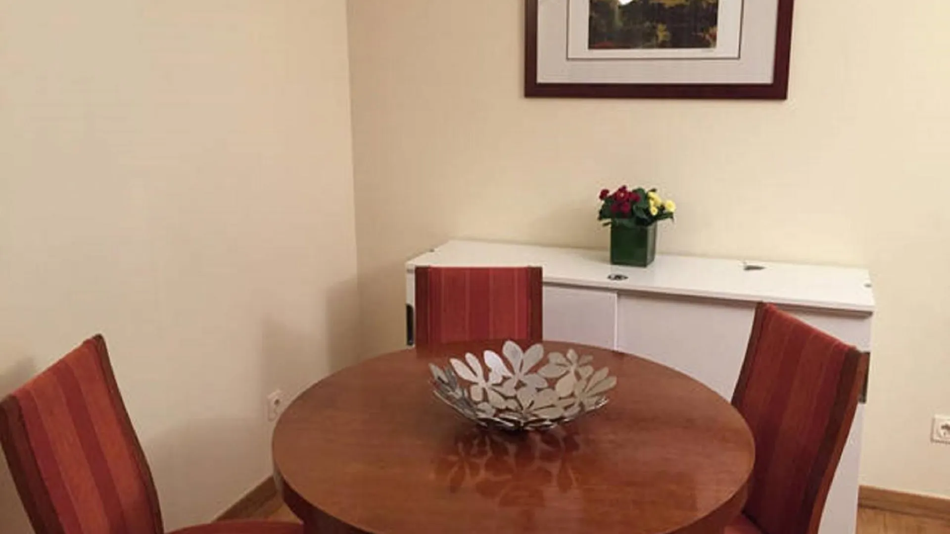Stay In The Heart Of Lisbon-Altis Suites Hotel Apartment