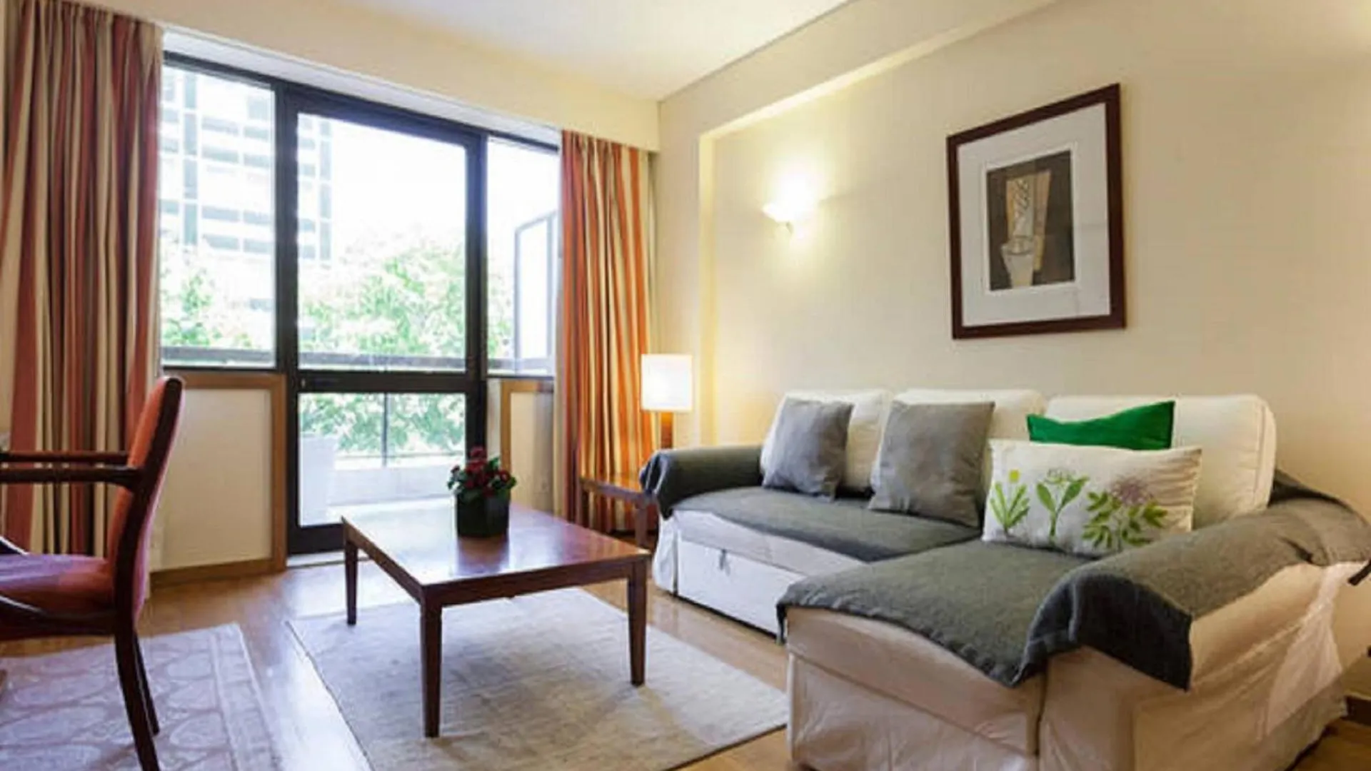 Stay In The Heart Of Lisbon-Altis Suites Hotel 0*, Lisbon