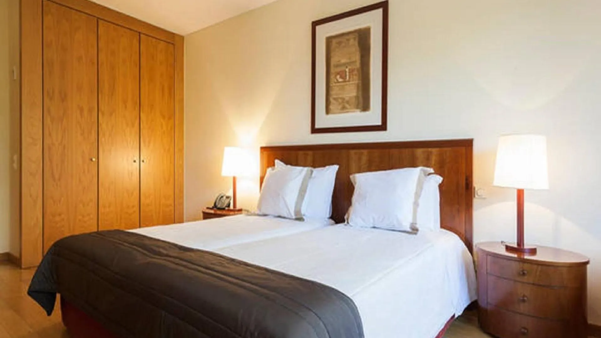 Stay In The Heart Of Lisbon-Altis Suites Hotel 0*, Lisbon